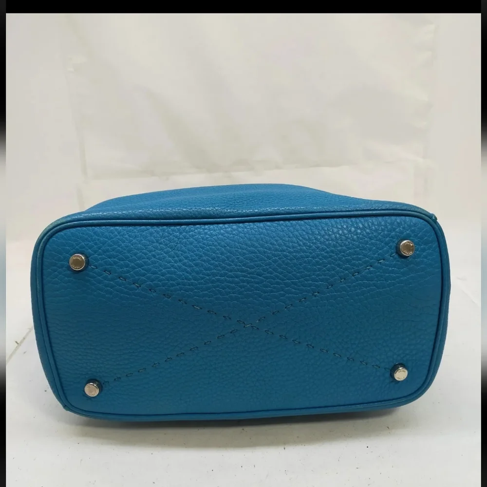 FENDI Selleria Anna Bucket Leather Bag - Picture 6 of 7